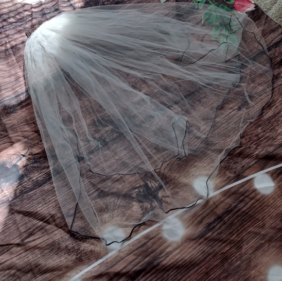 Wedding veil with 3 layers read description! - Picture 2 of 10